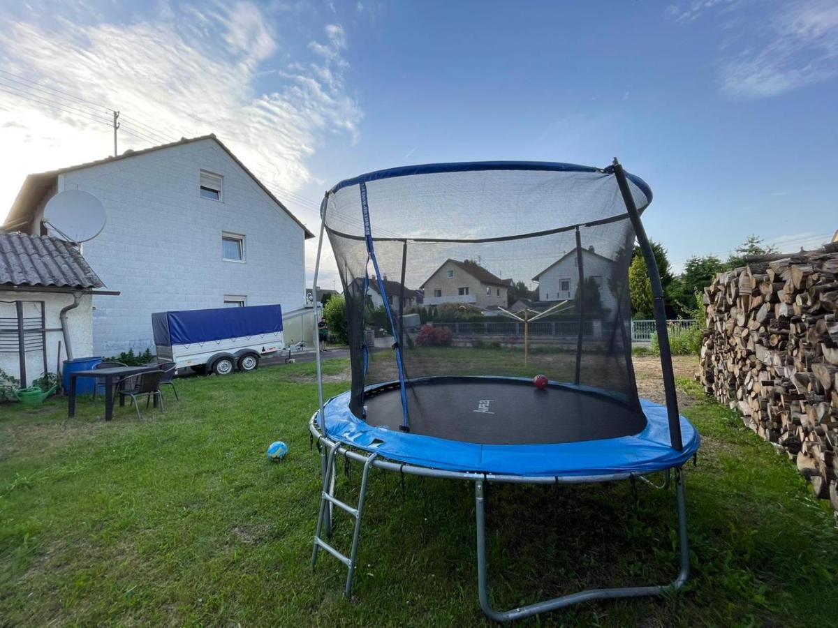 Guntia Apartment Mit Grossem Garten Günzburg Eksteriør billede