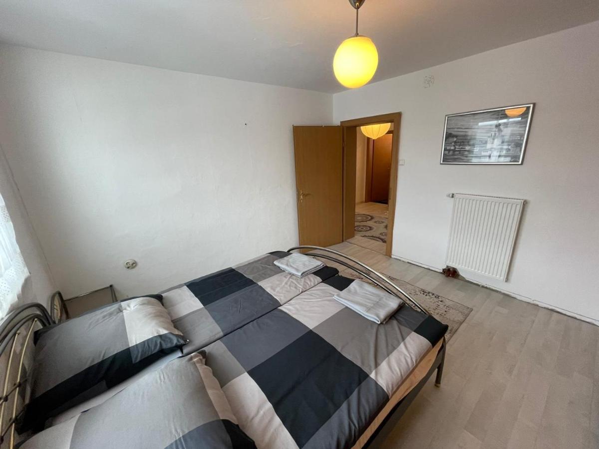 Guntia Apartment Mit Grossem Garten Günzburg Eksteriør billede
